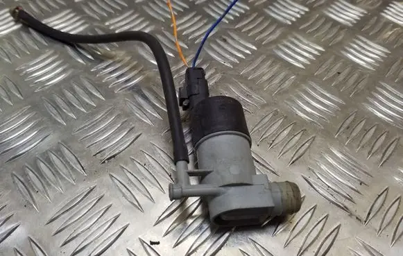 Nissan Navara D40 Windscreen/windshield washer pump A9641553880 A9641553980