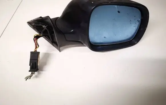 Audi A4 S4 B5 8D Front door electric wing mirror e6012319