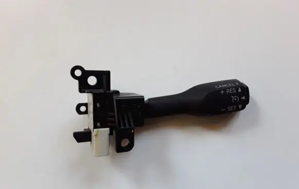 Toyota Avensis T270 Cruise control stalk 18A174