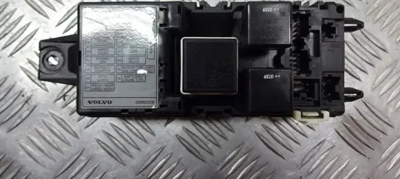 Volvo S40, V40 Fuse box cover 31250235