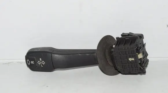 BMW 5 E39 Indicator stalk 8352172