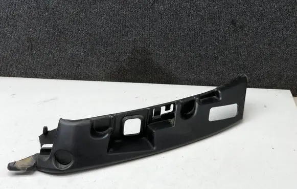 Peugeot 208 Front bumper mounting bracket 9673855877