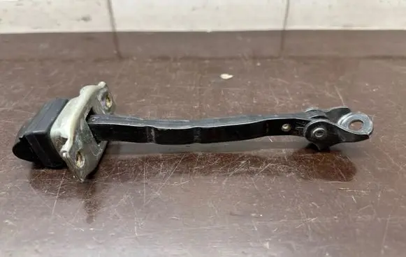 Honda HR-V Front door check strap stopper 