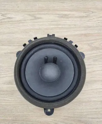 Volvo XC70 Rear door speaker 30657445 07W43