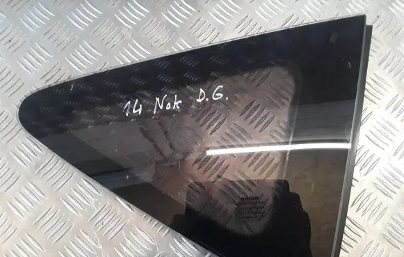 Nissan Note (E12) Rear side window