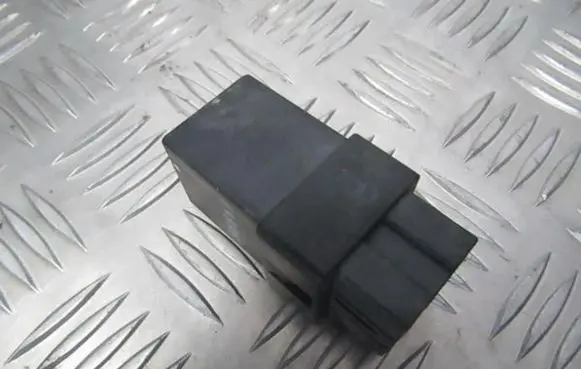 Volvo S40, V40 Other relay MB954185 72TM200