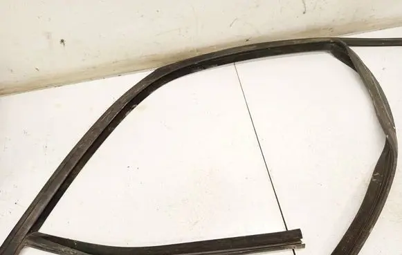 Opel Meriva A Rubber seal front coupe door