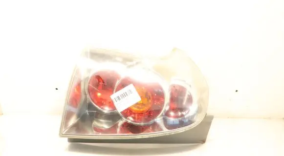 Toyota Corolla Verso E121 Rear/tail lights 0F-01