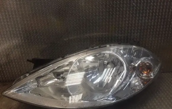Mercedes-Benz A W169 Headlight/headlamp 1698200361