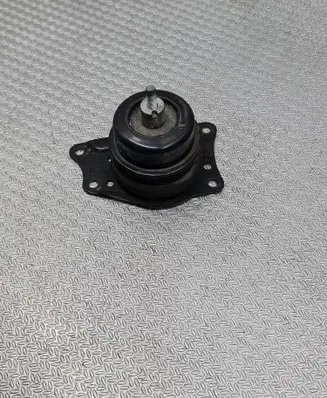 Volkswagen Polo Engine mount bracket 6Q0199262