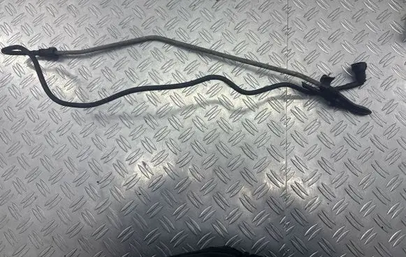 Volkswagen PASSAT B8 Fuel line pipe 3Q0201293F
