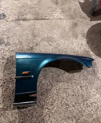 BMW 3 E36 Fender 8215272