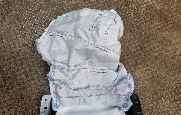 Ford Escape IV Knee airbag LJ6BS042A01 LJ6BS042A01AC
