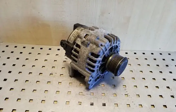Audi A3 S3 8L Generator/alternator 038903025