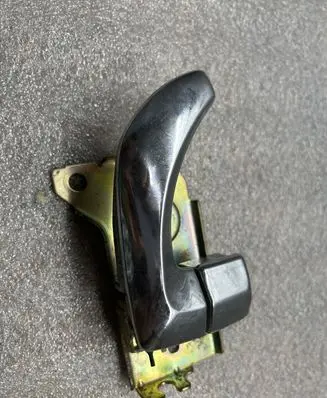 KIA Sorento Front door interior handle