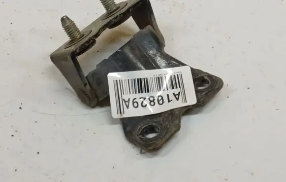 Subaru B9 Tribeca Rear door lower hinge 