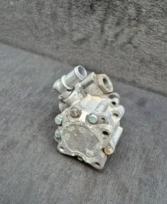 Audi A6 S6 C5 4B Power steering pump 4B0145155R 4B0145155M