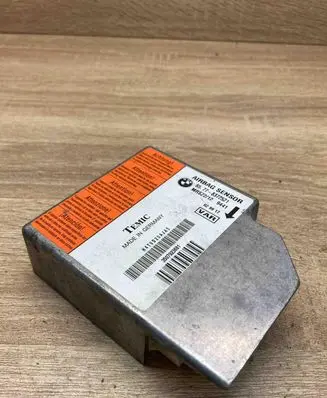 BMW 7 E38 Airbag control unit/module 8372521