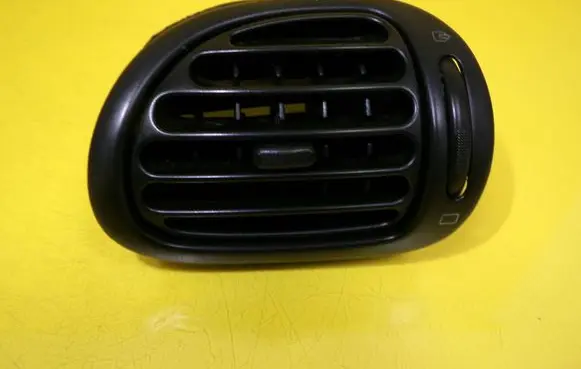 Peugeot 206 Dashboard side air vent grill/cover trim 8632184377