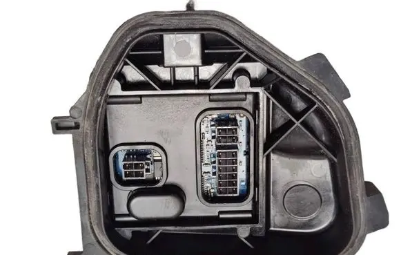 Volkswagen PASSAT B6 Headlight ballast module Xenon 7L6941329A S0004 3C0941607G