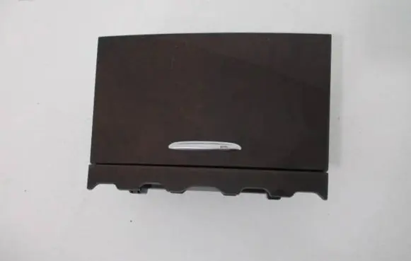 Mercedes-Benz E A207 Central console drawer/shelf pad A2076805150