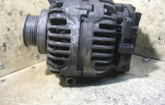 Renault Scenic I Generator/alternator 7700434900 BOSCH0124415014