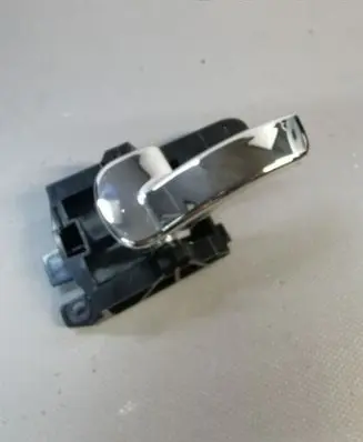 Nissan Qashqai Front door interior handle 80671