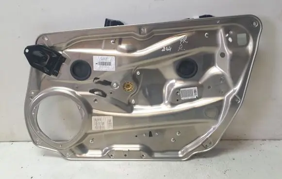 Mercedes-Benz C W204 Front door window regulator with motor A2047200279