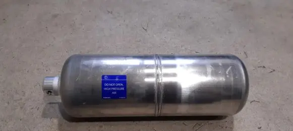 Volvo XC90 Air suspension tank/reservoir 31360726