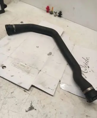 BMW X5 E70 Engine coolant pipe/hose 779115304