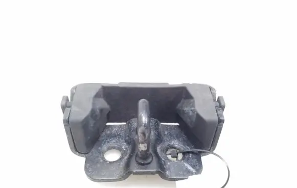 Nissan Qashqai Loading door lock 