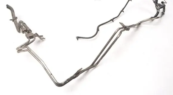 Volvo V70 Fuel line pipe 