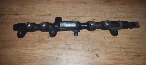Fuel main line pipe