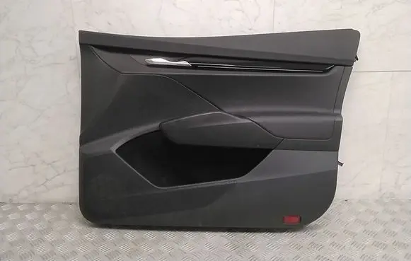 Front door card panel trim