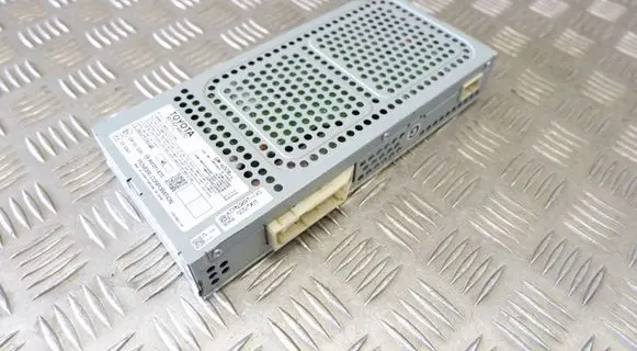 Lexus RX III Sound amplifier 8610048220