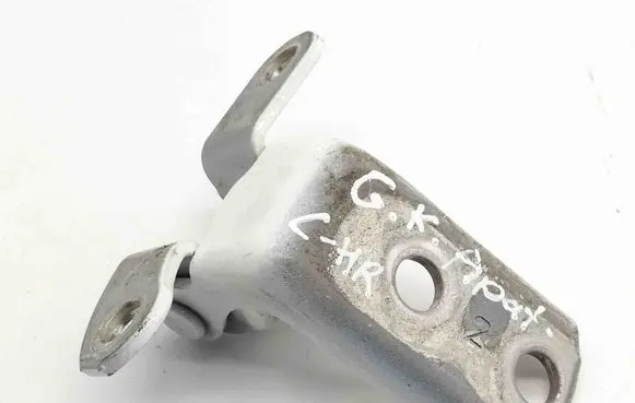Toyota C-HR I Rear door lower hinge