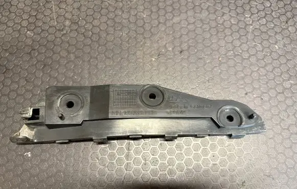 Mitsubishi Colt Rear bumper mounting bracket MN105763