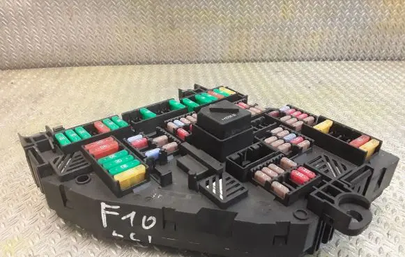 BMW 5 F10 F11 Fuse box set 9264923