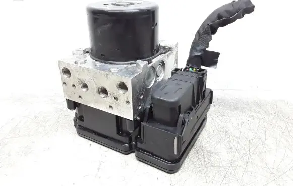 Volvo V60 ABS Pump 31329137