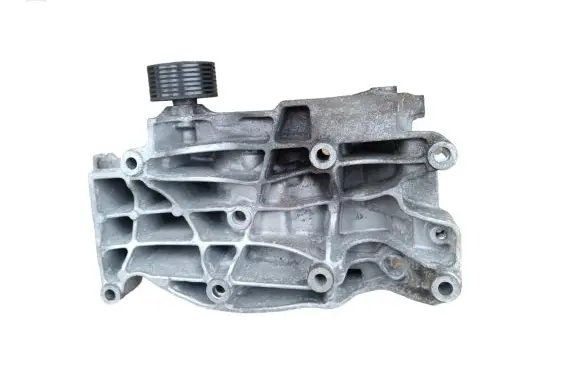 BMW X5 E70 Generator/alternator bracket 