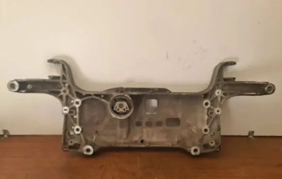 Volkswagen PASSAT B7 Front subframe 7N0199369A 12528937 771004