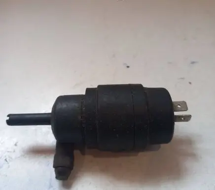 Audi 80 90 B3 Windscreen/windshield washer pump M171955651