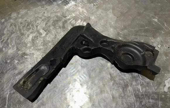 Peugeot 308 Other engine bay part 9677265180
