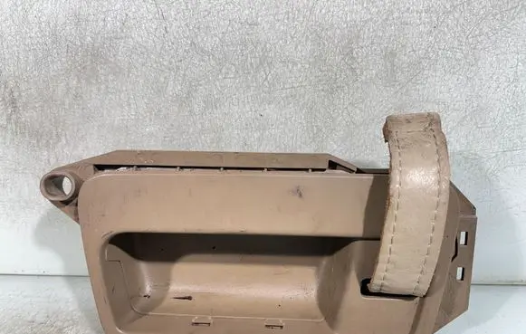 Volvo XC90 Tailgate trunk handle 8652550