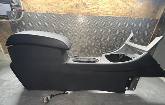 Ford Mondeo MK IV Armrest 7S71A042B61AC 1155571 PA66GF5