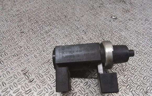 Volkswagen PASSAT B5.5 Turbo solenoid valve 8E0906628