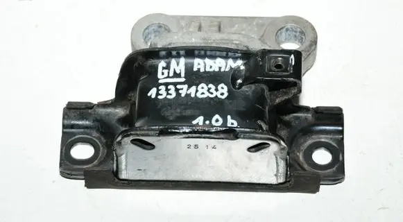 Engine mount bracket