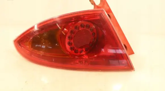 Seat Leon (1P) Rear/tail lights E11927