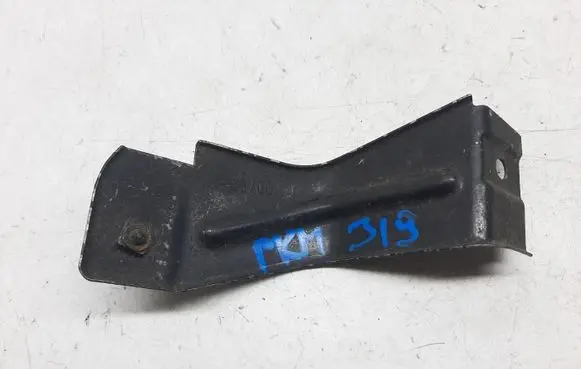 Volkswagen PASSAT B5.5 Fender mounting bracket 3B0821238A