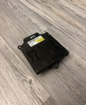Lexus RX 450H Light module LCM 8990848020 1438000031